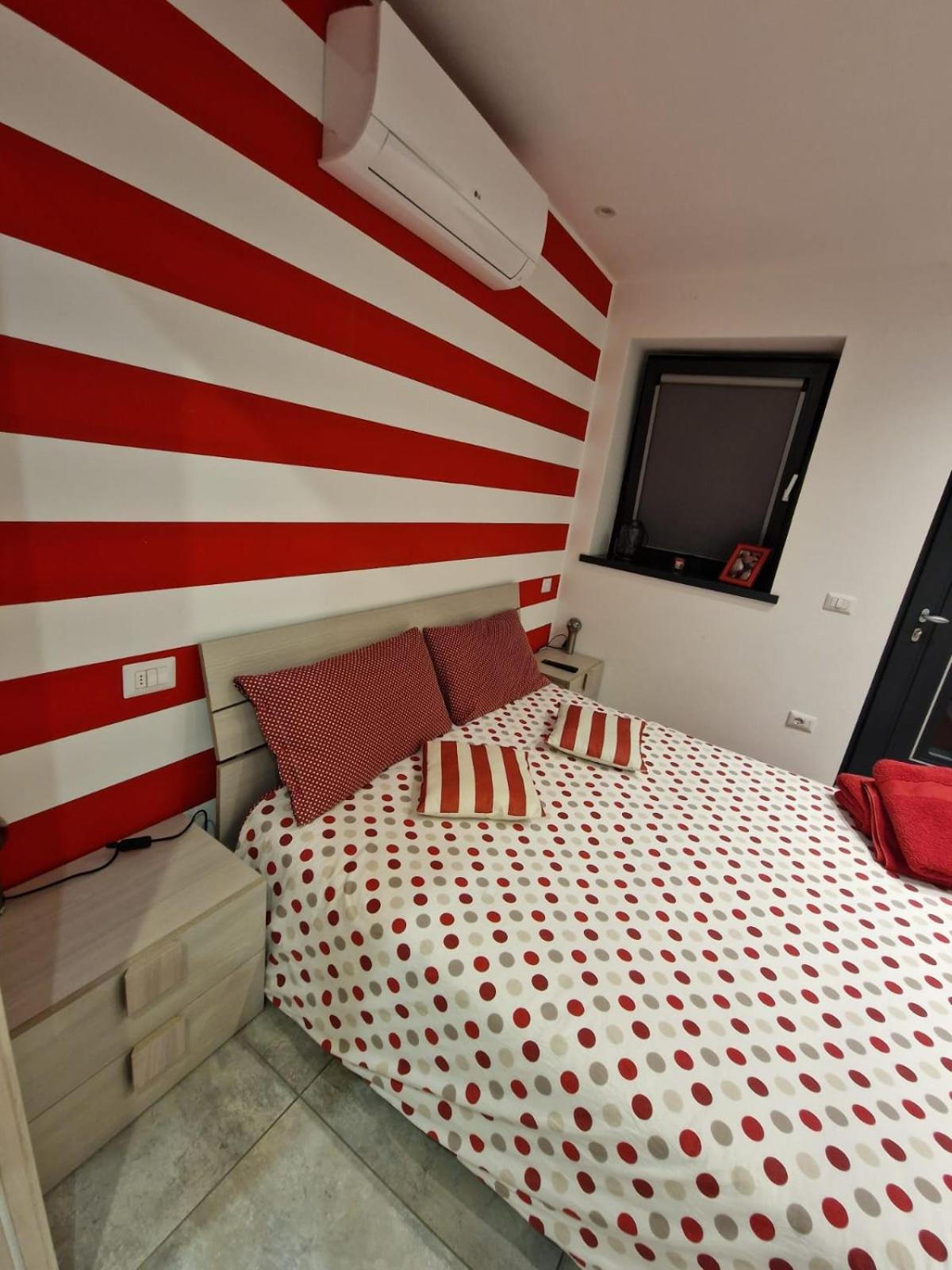 Bed and Breakfast Casa Rosso Blu à Sorico Extérieur photo